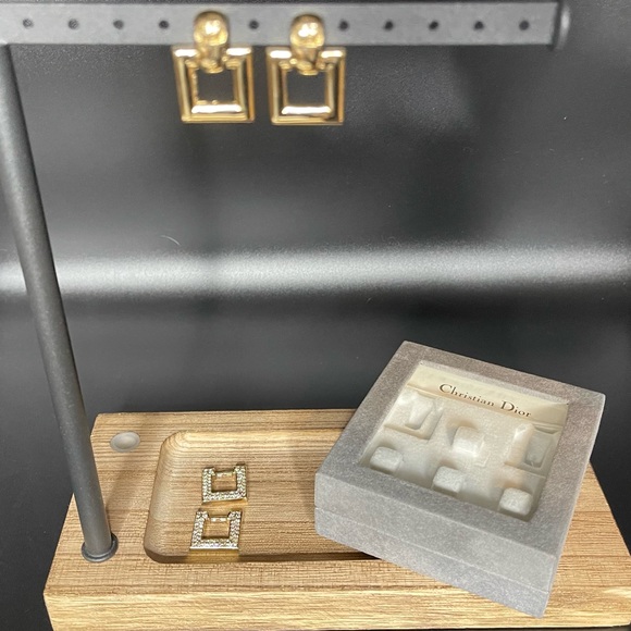 Gold-Tone Christian Dior Clip-On Earrings with Gold Attach. & Rhinestone Attach. - Picture 6 of 10